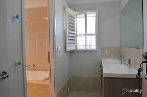 Property photo of 2 Warwick Avenue Cabramatta NSW 2166