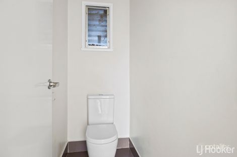 Property photo of 6 Berkley Place Melton West VIC 3337