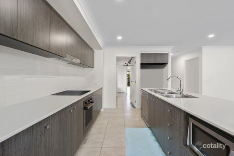 Property photo of 7 Pintail Circuit Deebing Heights QLD 4306
