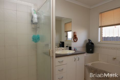 Property photo of 17 Minstrel Close Wyndham Vale VIC 3024