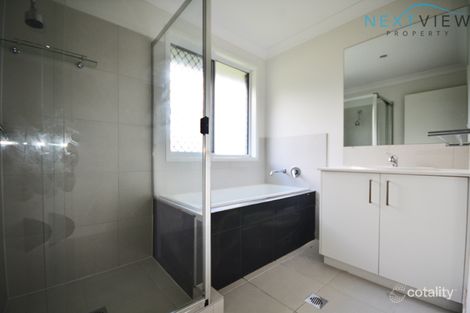 Property photo of 27 Wedgetail Street Fletcher NSW 2287