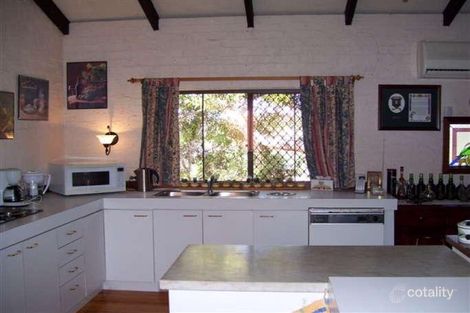 Property photo of 5 Jasper Place Mount Richon WA 6112