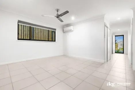 Property photo of 23 Bark Street Park Ridge QLD 4125