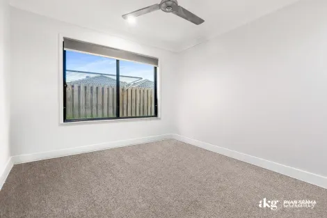 Property photo of 23 Bark Street Park Ridge QLD 4125