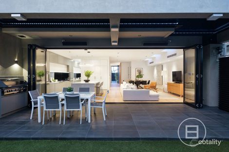 Property photo of 297A Glen Eira Road Caulfield North VIC 3161