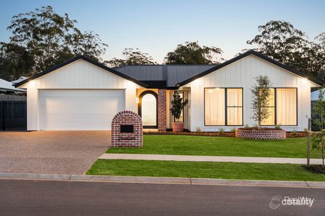 Property photo of 17 Mirambeena Drive Highfields QLD 4352