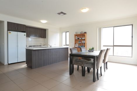 Property photo of 14 Hiddick Road Point Cook VIC 3030