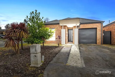 18 Paxton Link, Pakenham, VIC 3810