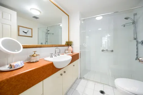 Property photo of 607/9-21 Beach Parade Surfers Paradise QLD 4217