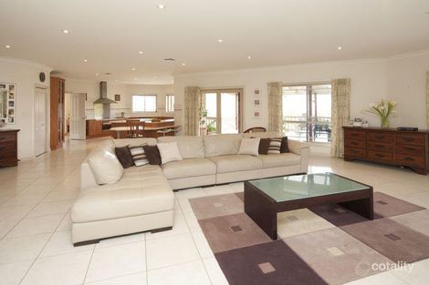 Property photo of 11 Spur Place Royalla NSW 2620