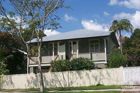 27 Barnes Ave, Coorparoo, QLD 4151