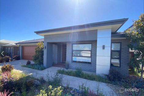 34 Murphy St, Clyde North, VIC 3978