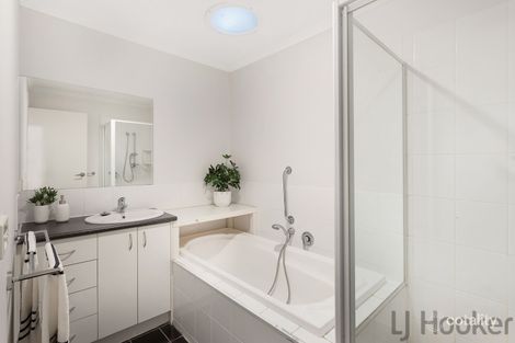 Property photo of 2/17 Farnham Road Bayswater VIC 3153
