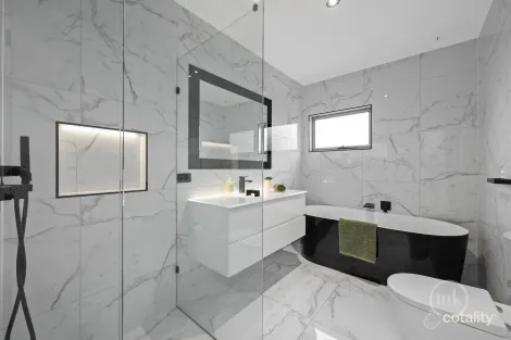 Property photo of 28 Tooradin Crescent Doreen VIC 3754