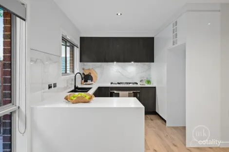 Property photo of 28 Tooradin Crescent Doreen VIC 3754