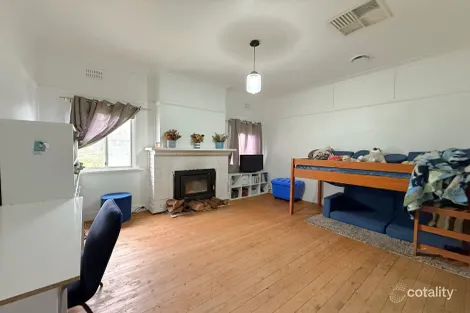 Property photo of 2 White Street Young NSW 2594