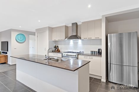 Property photo of 12 Sapphire Road Cobblebank VIC 3338