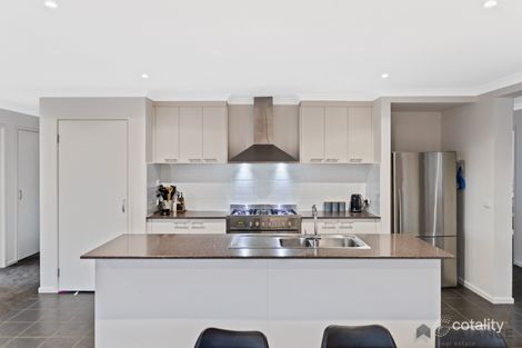 Property photo of 12 Sapphire Road Cobblebank VIC 3338