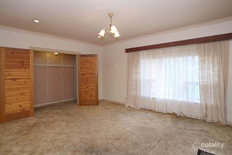 Property photo of 2 Stewart Avenue Hackham SA 5163