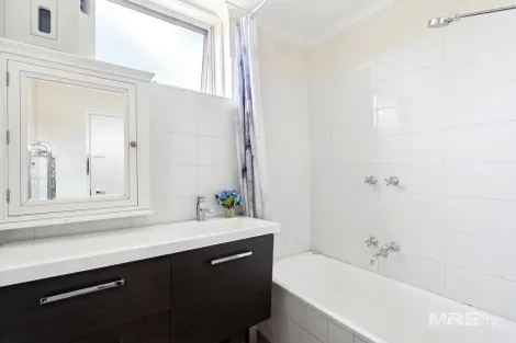 Property photo of 14/7 Curran Street North Melbourne VIC 3051