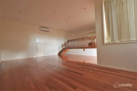 Property photo of 7 Braemar Avenue St Andrews NSW 2566