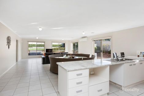 Property photo of 3 Lakeview Avenue Camperdown VIC 3260