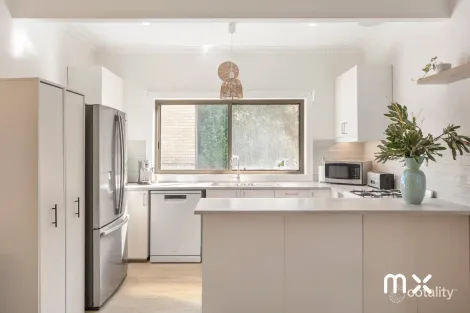 Property photo of 21 Seaview Terrace Thirroul NSW 2515