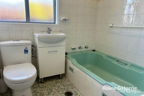 Property photo of 10 Camellia Circle Woy Woy NSW 2256