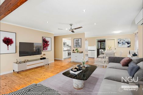 Property photo of 8 Devon Drive Bellbird Park QLD 4300