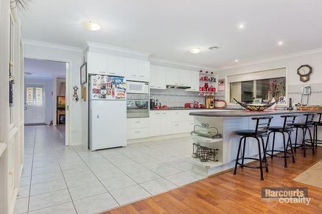 Property photo of 16 Grandview Close Drouin VIC 3818