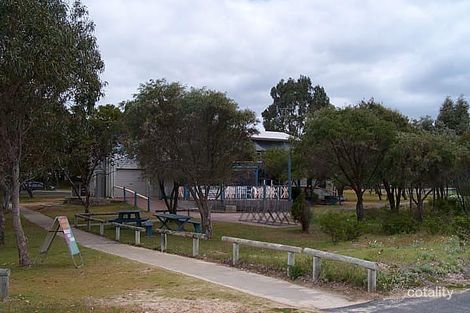 9 Holgate Rd, Broadwater, WA 6280