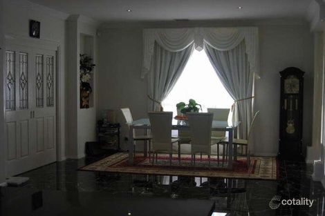 Property photo of 122 Lake View Boulevard Keysborough VIC 3173