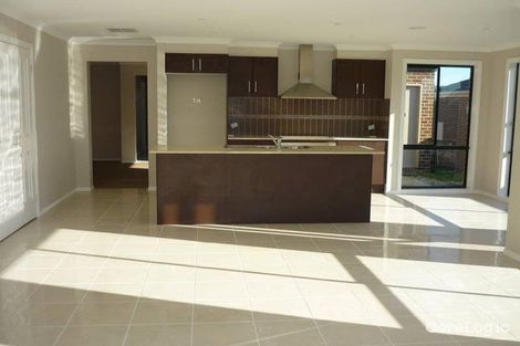 Property photo of 7 Retreat Avenue Cranbourne North VIC 3977