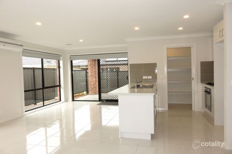 Property photo of 36 Bentham Street Roxburgh Park VIC 3064