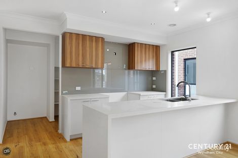 Property photo of 47 Hoffman Crescent Truganina VIC 3029