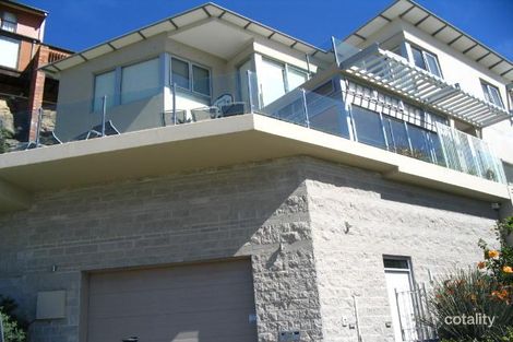 Property photo of 77 Undercliff Road Freshwater NSW 2096