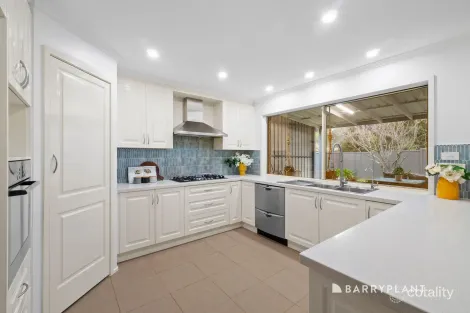 Property photo of 22 Airedale Way Rowville VIC 3178