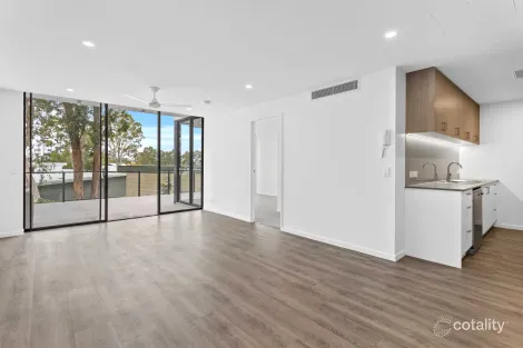 4/249 Ashmore Rd, Bundall, QLD 4217