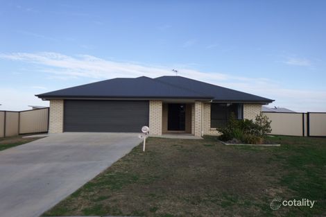 13 Lockyer Cres, Roma, QLD 4455