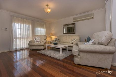 Property photo of 14 Eucalyptus Court Picnic Point NSW 2213