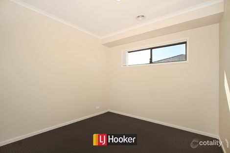 Property photo of 28 Greg Urwin Circuit Casey ACT 2913