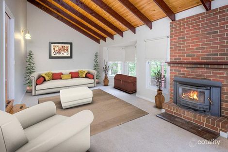 Property photo of 30 Robb Drive Romsey VIC 3434