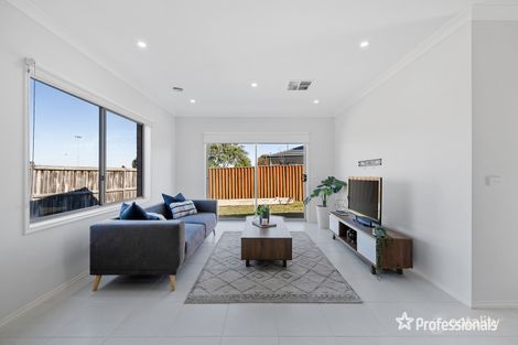 Property photo of 1 Devonport Court Taylors Hill VIC 3037