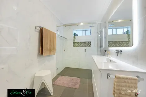 Property photo of 159 Reddall Parade Lake Illawarra NSW 2528