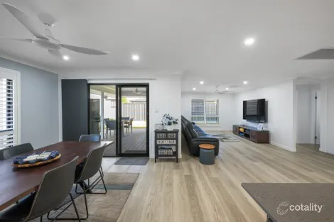 Property photo of 21 Gecko Place Ningi QLD 4511