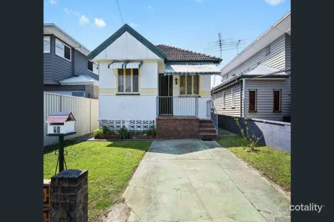 40 King St, Woody Point, QLD 4019