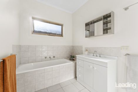 Property photo of 4/3 Fraser Court Sunbury VIC 3429