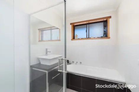 Property photo of 19 Bayley Drive Traralgon VIC 3844
