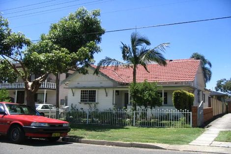 8 Draper Ave, Roselands, NSW 2196