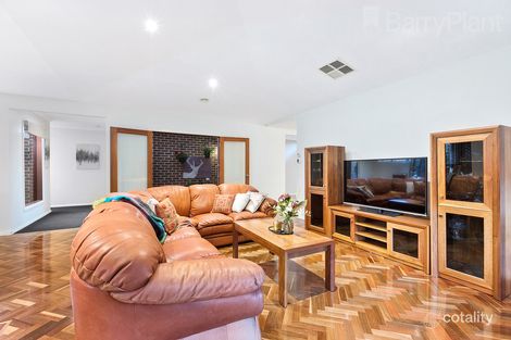 Property photo of 19 Norwich Drive Berwick VIC 3806
